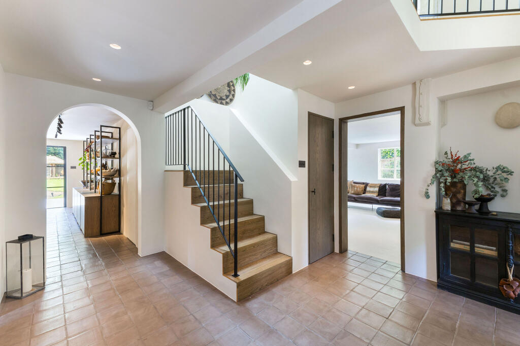 Additional image 12 of The Broadway, Wheathampstead, AL4