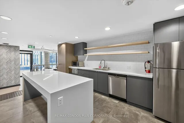 Additional image 33 of 51 East Liberty St Unit 2415