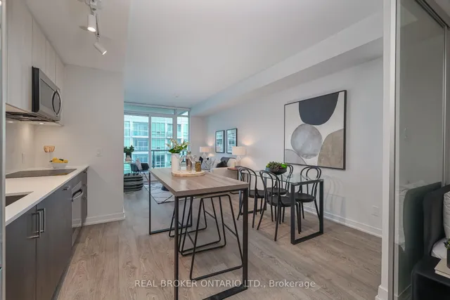 Additional image 3 of 1926 Lake Shore Blvd Unit 2006