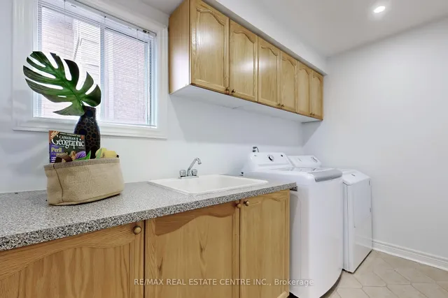 Additional image 16 of 5686 Whitehorn Ave