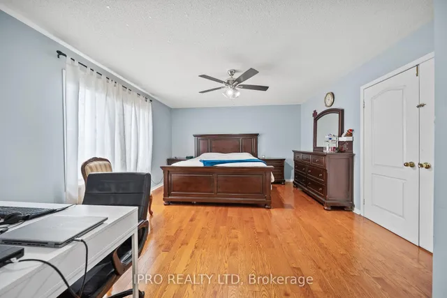 Additional image 29 of 14 Saddleback Sq