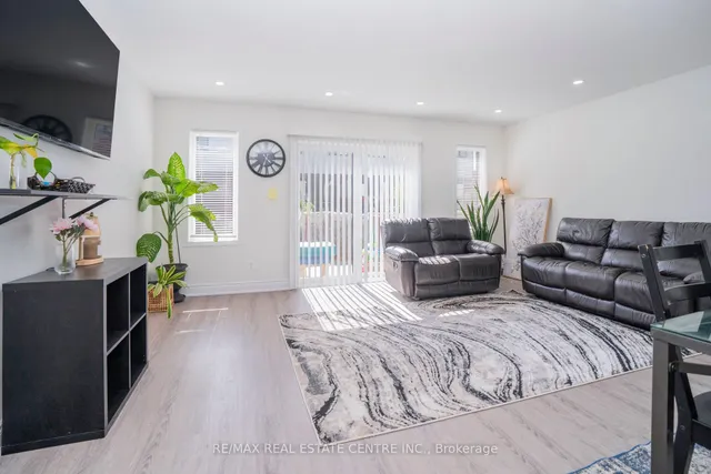 Additional image 21 of 504 WOODLEA Crt