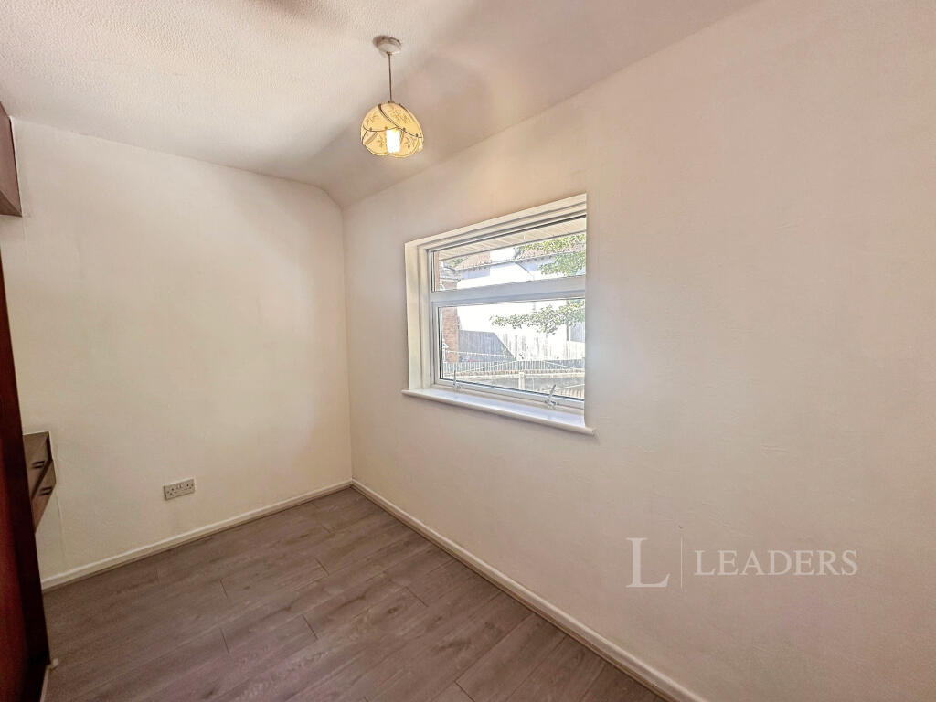 Additional image 5 of Nafford Grove B14