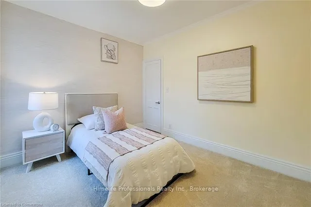 Additional image 32 of 116 Locke St