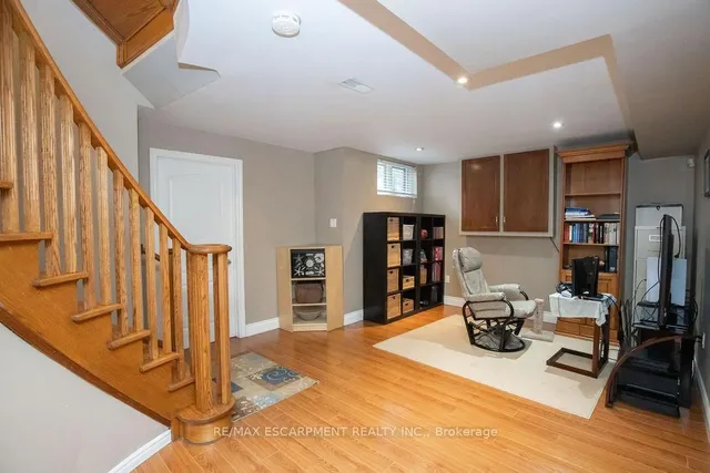 Additional image 31 of 10 Shadeland Cres