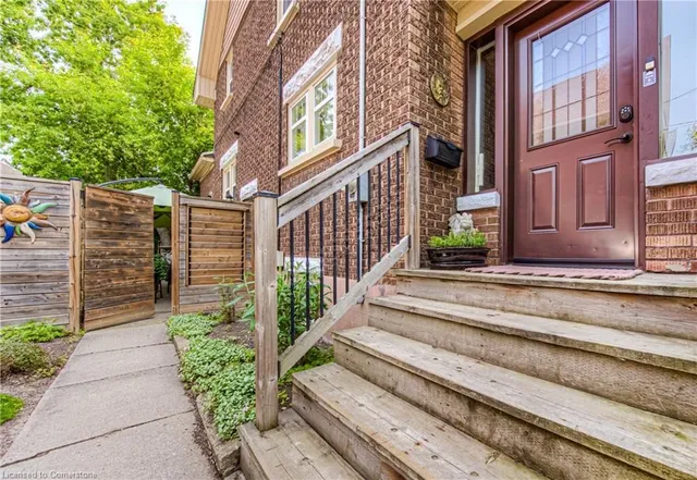 Additional image 3 of 120 Moore Ave