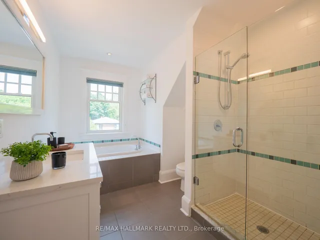 Additional image 32 of 51 Bain Ave