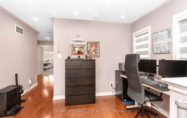 Additional image 27 of 45 Boundbrook Dr