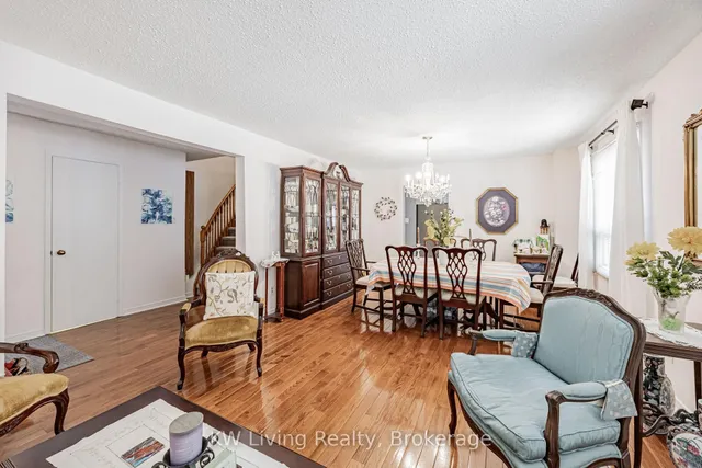 Additional image 4 of 35 Roxanne Cres