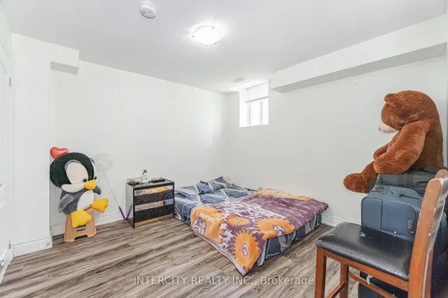 Additional image 37 of 30 Pape Dr