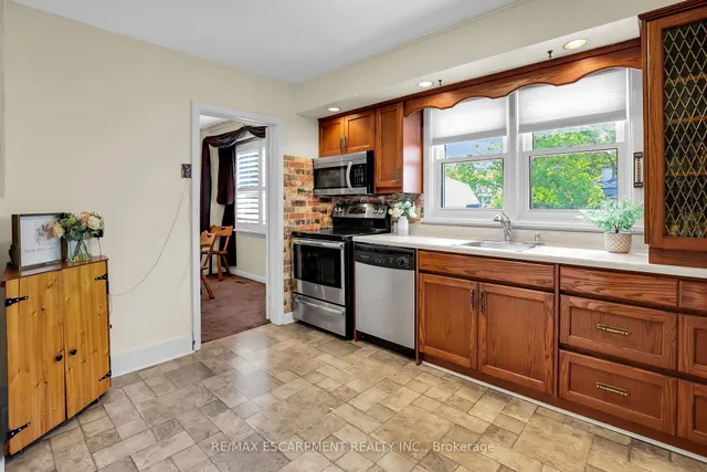 Additional image 8 of 52 Wyngate Ave