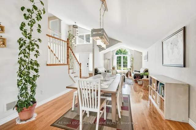 Additional image 11 of 205 Portage Lane