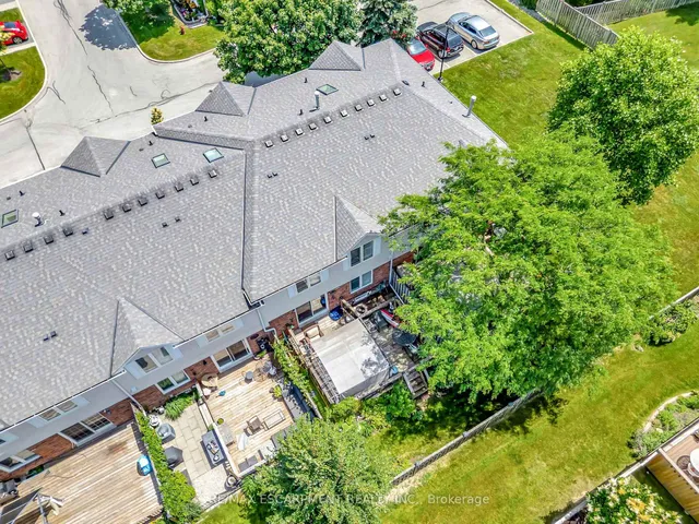 房产图片 35 - 20 Meadowlands Blvd 单元14