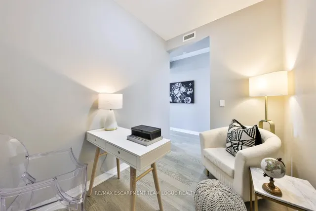 Additional image 30 of 128 GROVEWOOD COMMON Unit 509