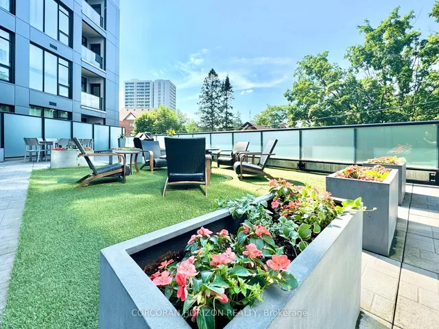 Additional image 34 of 690 KING St Unit 606