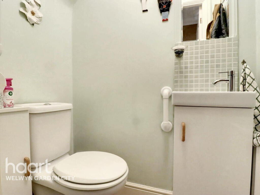 Additional image 6 of Sir John Newsom Way, Welwyn Garden City