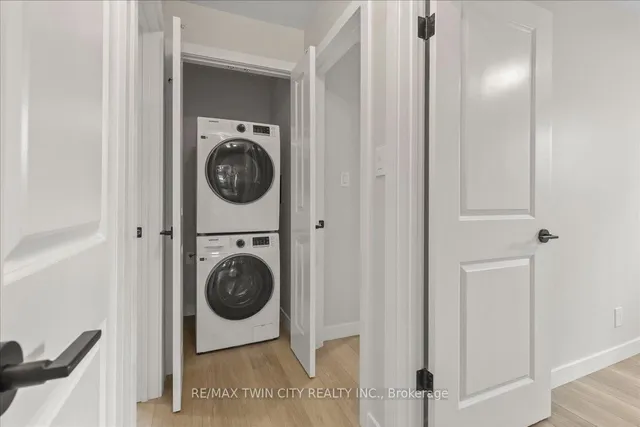 Additional image 12 of 2 Pipers Green Crt