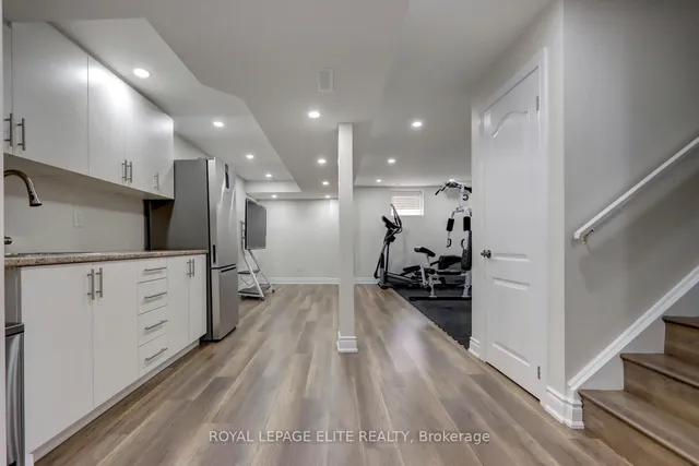 房产图片 33 - 2567 Capilano Cres