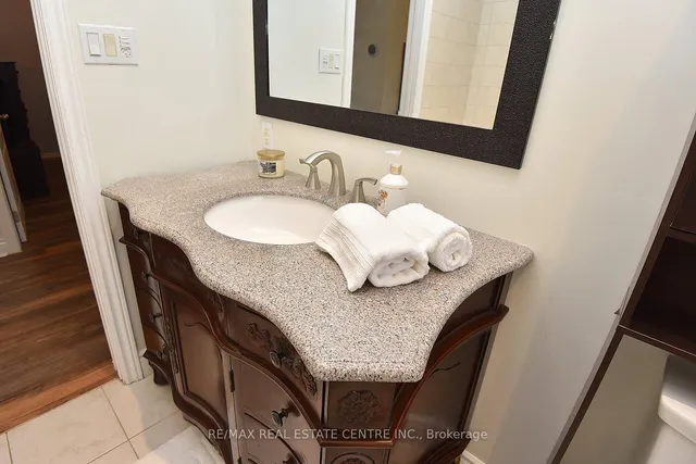 房产图片 20 - 405 Erindale Dr