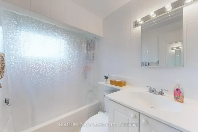 Additional image 36 of 4 Flamingo Cres