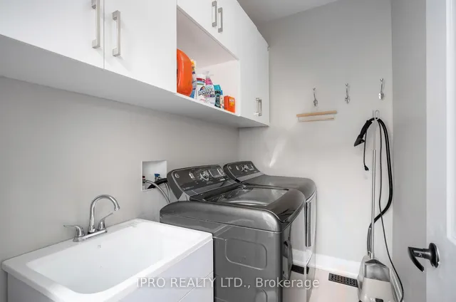 Additional image 25 of 86 Roosevelt Rd