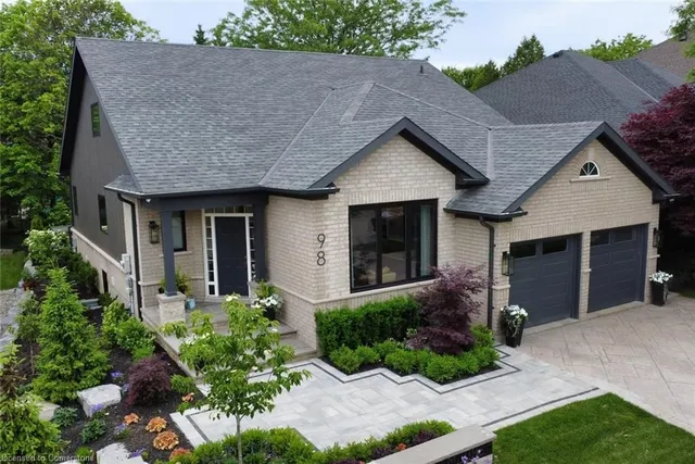 Additional image 2 of 98 Moore Cres