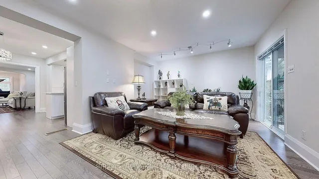 Additional image 22 of 182 Duplex Ave