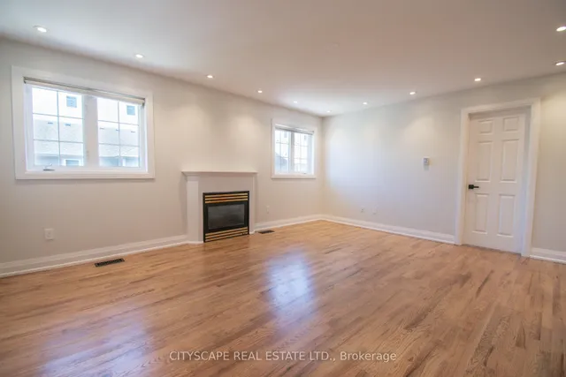 Additional image 17 of 43 Vintage Gate