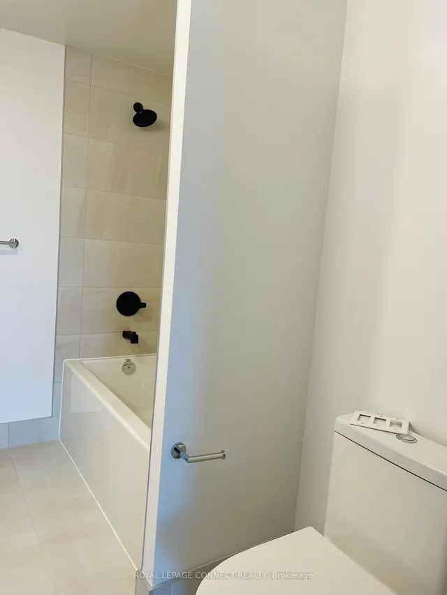 Additional image 19 of 250 Lawrence Ave Unit 504