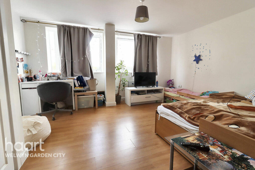 Additional image 7 of Town Centre, Hatfield