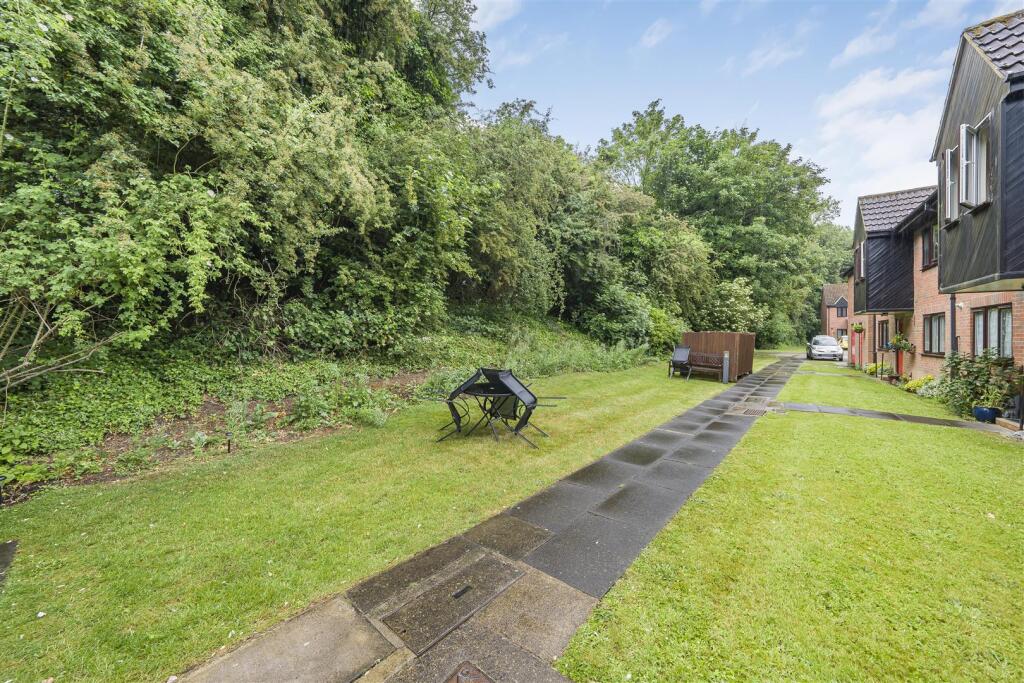 Additional image 10 of The Beeches, Park Street, St. Albans