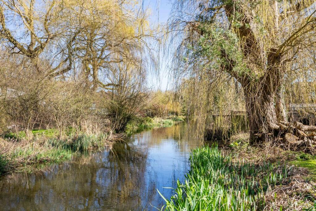Additional image 27 of Ash Grove, Wheathampstead, St. Albans, Hertfordshire, AL4