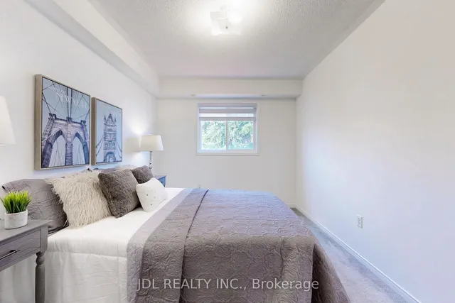 Additional image 19 of 52 Wyper Sq