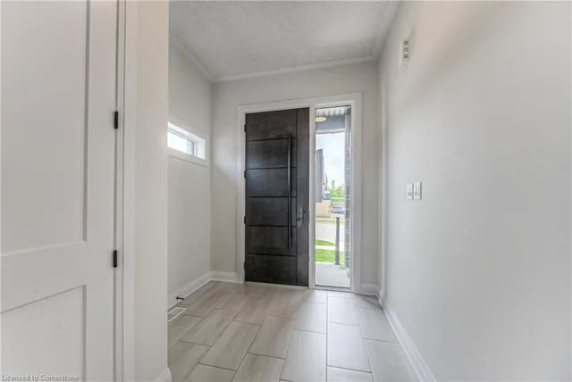 房产图片 7 - 719 Benninger Dr