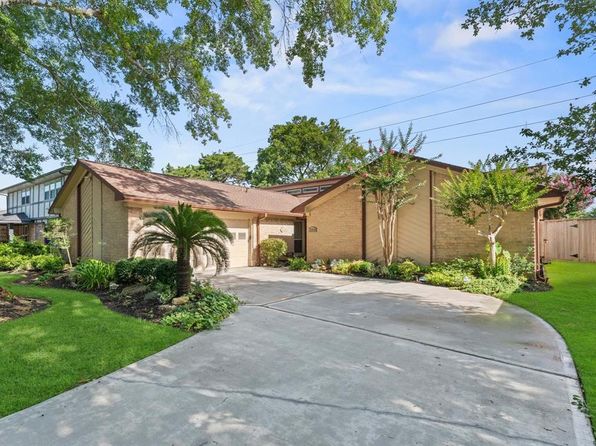 15914 Alta Mesa Dr, Houston, TX 77083