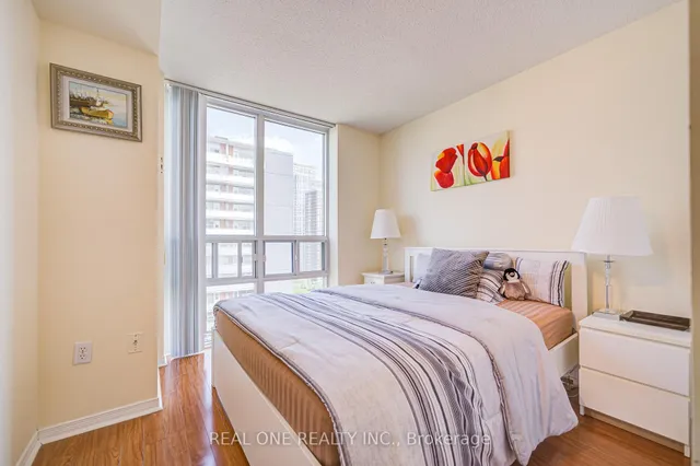 Additional image 21 of 15 Michael Power Pl Unit 1507