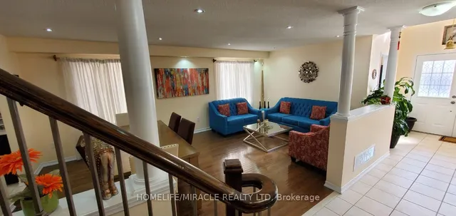 房产图片 17 - 28 Bramfield 街