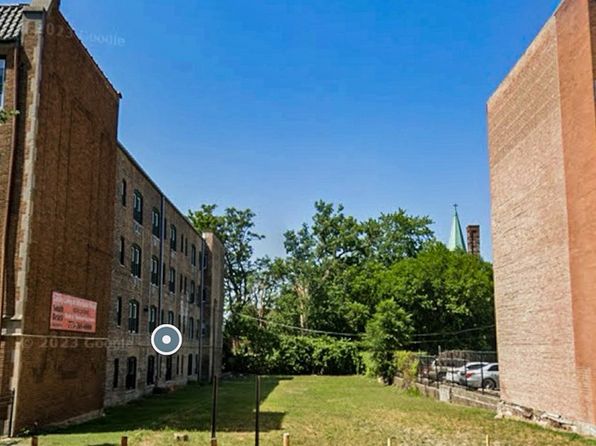 7806 S South Shore Dr, Chicago, IL 60649