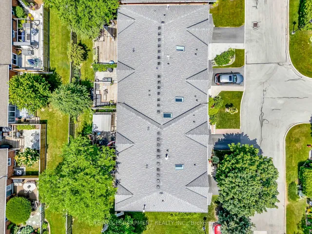 房产图片 34 - 20 Meadowlands Blvd 单元14