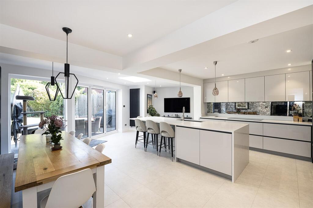 Additional image 5 of Meadway, Harpenden