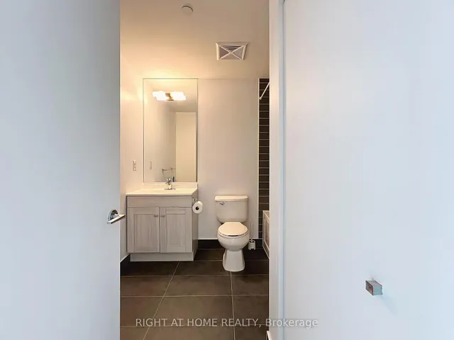 Additional image 18 of 150 East Liberty St Unit 2804