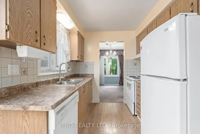 Additional image 10 of 5 Greenleaf Cres