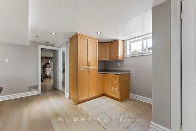 Additional image 24 of 172 ANNABELLE St