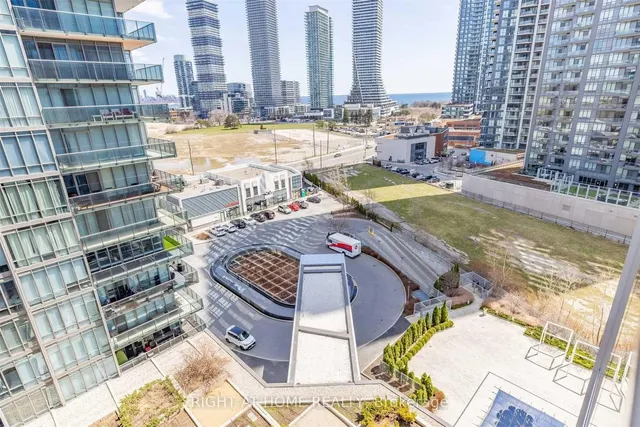 Additional image 41 of 88 Park Lawn Rd Unit 1010