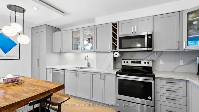 Additional image 11 of 22 Southport St Unit 433