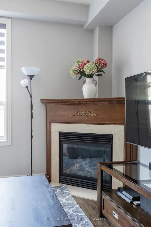 Additional image 11 of 56 Marina Point Cres