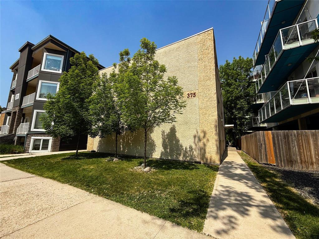 1 375 Stradbrook Avenue|Winnipeg, Manitoba R3L0J7