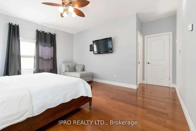 Additional image 27 of 18 Sunset Blvd