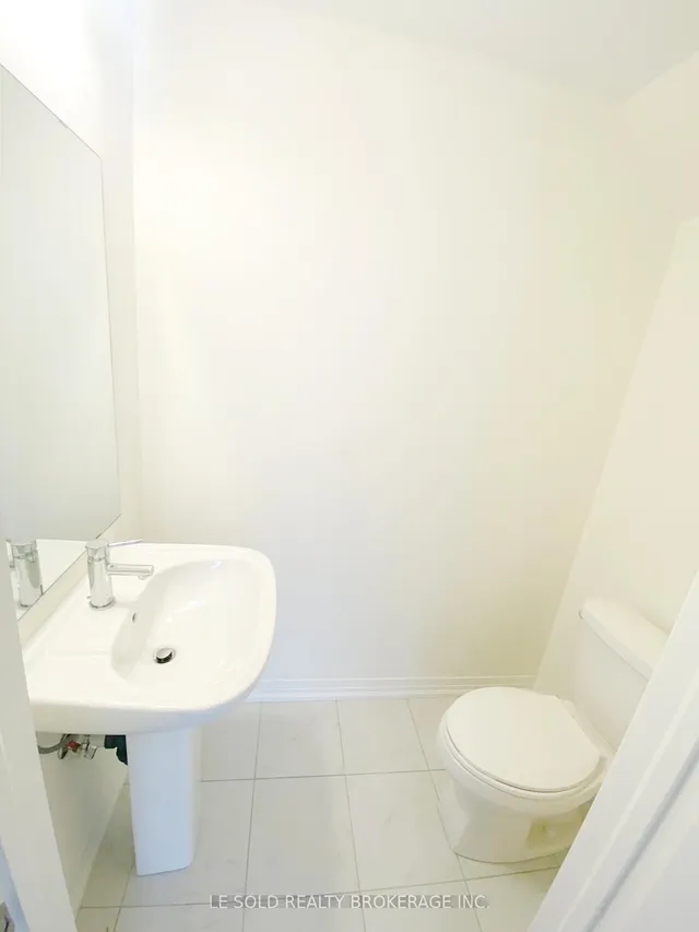 房产图片 6 - 145 Tapscott Rd 单元 32