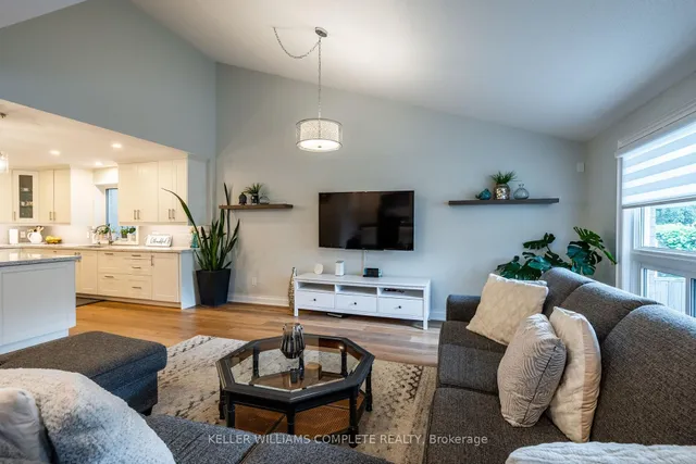 Additional image 11 of 12 Giovanna Dr